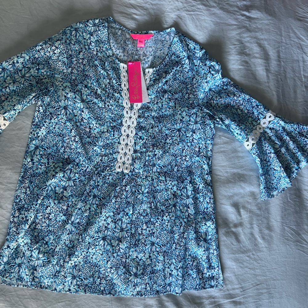 Lilly Pulitzer Blue and White Floral Cover Up with bag!